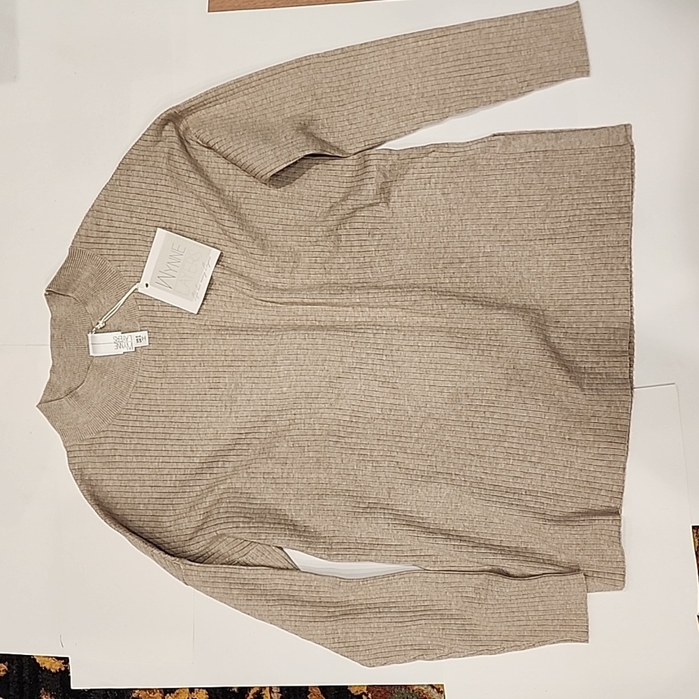 NWT Wynne Lawyers Beige Long Sleeved Sweater.  Size Small.